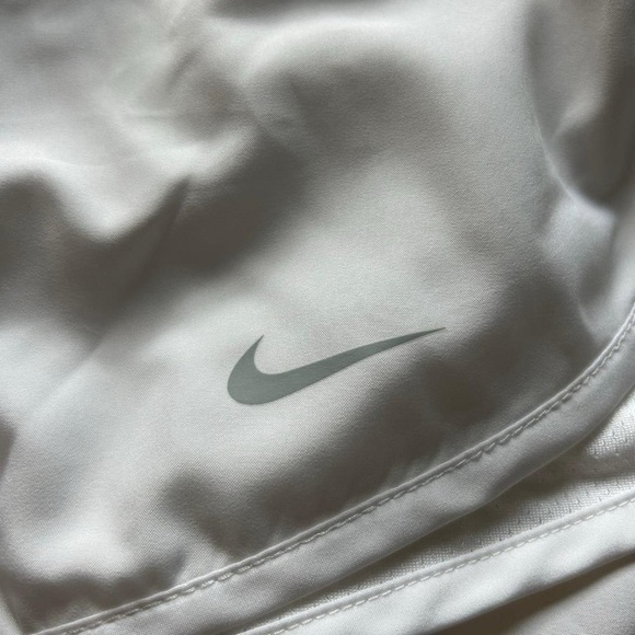 Like-new Nike Women’s White Tempo Running Shorts (Size M) - Picture 6 of 7